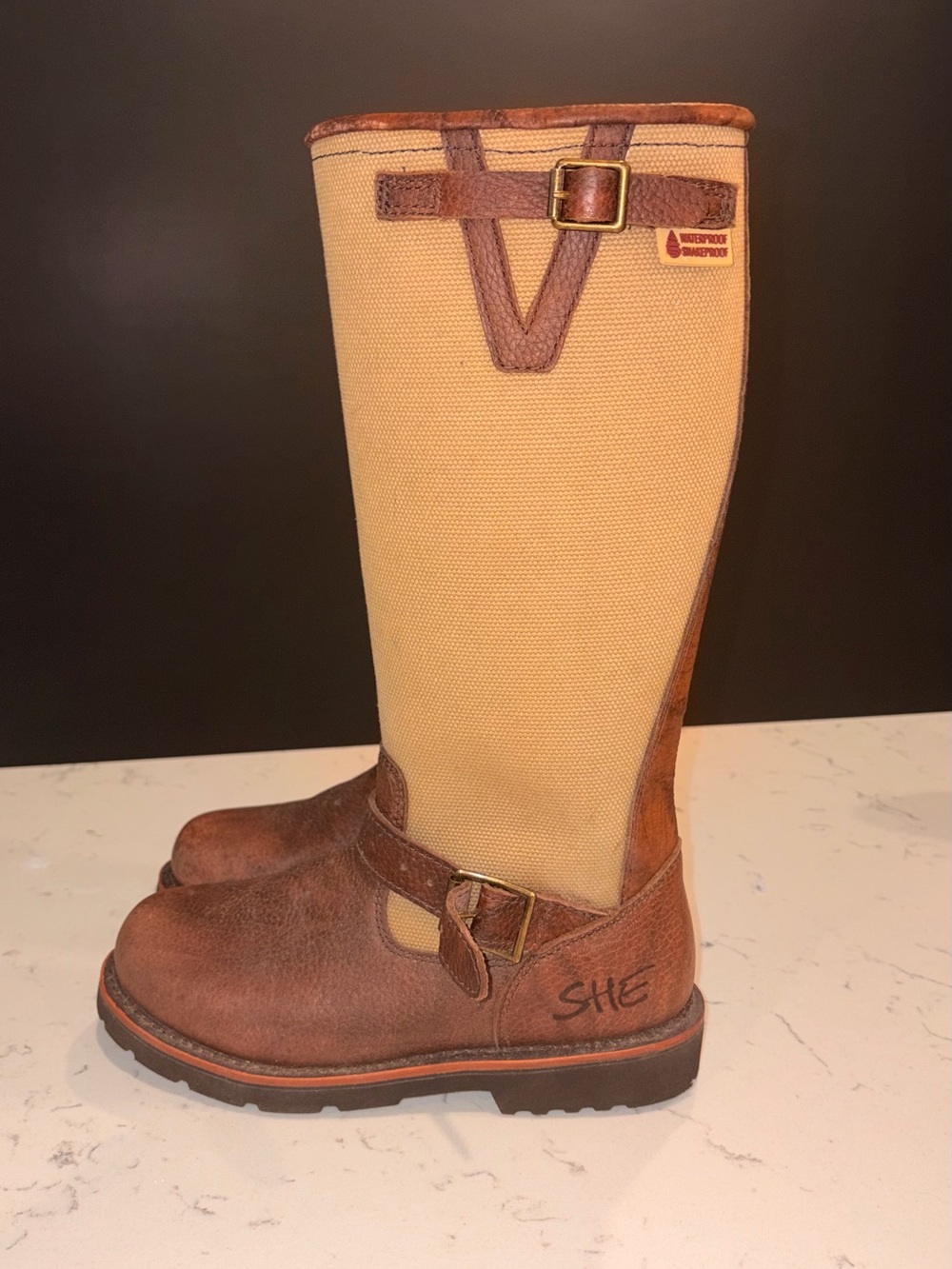 SHE Lubbock II Snake Boots Women’s
Size 8 Waterproof Snakeproof
Brown